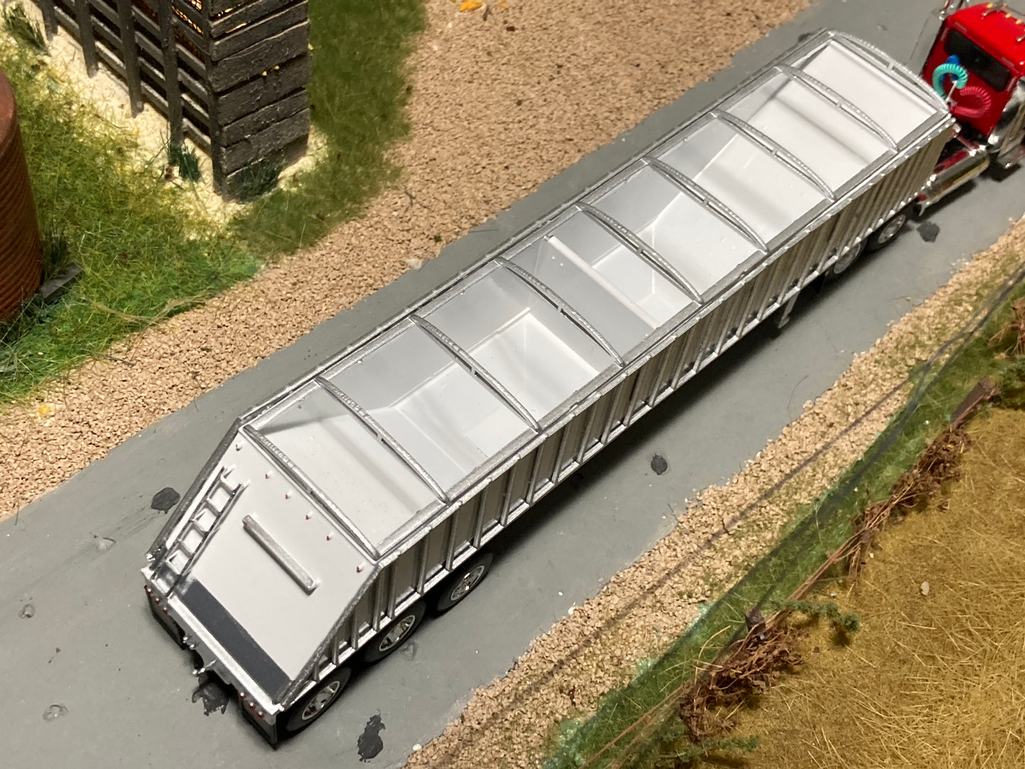 1/64 3 Axle 2 Hopper Grain Trailer White/Silver for Semi Trucks