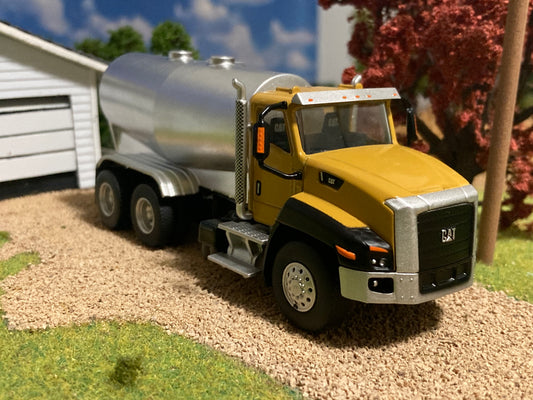 1/64 Liquid Fertilizer Tender on CAT CT660 Truck 3,250 gallon