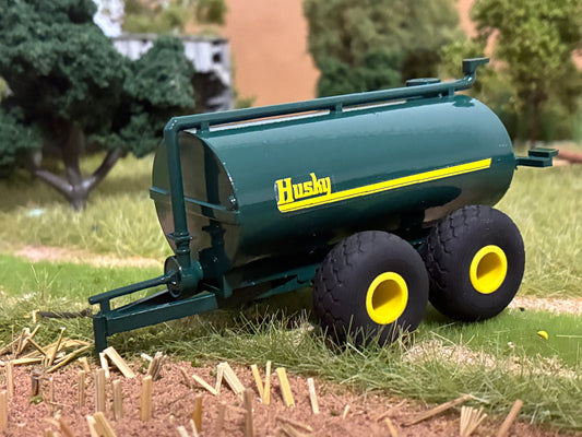 1/64 Husky Manure Spreader 5,000 gallon