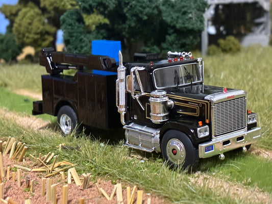 1/64 GMC General Service Truck Single Axle Black