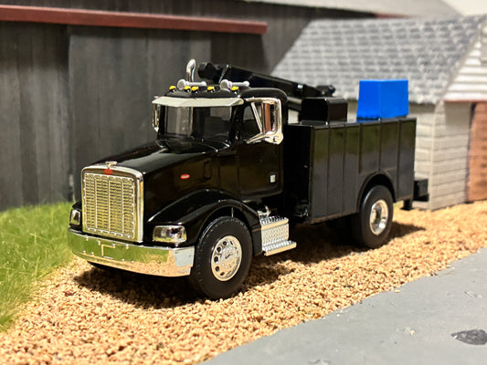 1/64 Peterbilt 385 Service Truck Single Axle Black