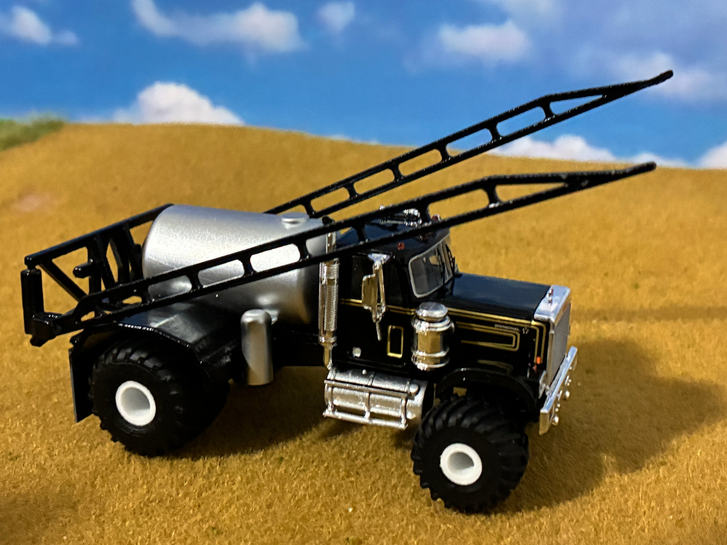 1/64 GMC General Floater Sprayer Truck Black