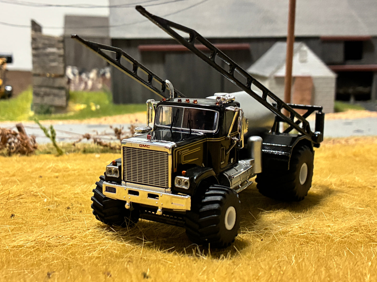 1/64 GMC General Floater Sprayer Truck Black