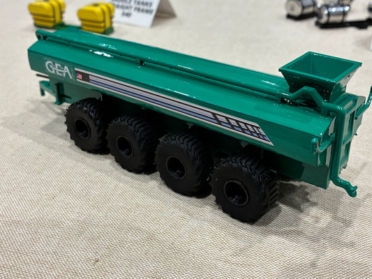 1/64 Liquid Manure Spreader Quad Axle 9,500 gallon