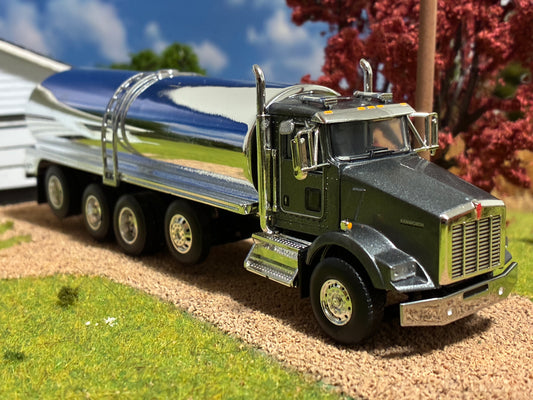 1/64 Milk Truck Quad Axle Kenworth T800 Truck Gray