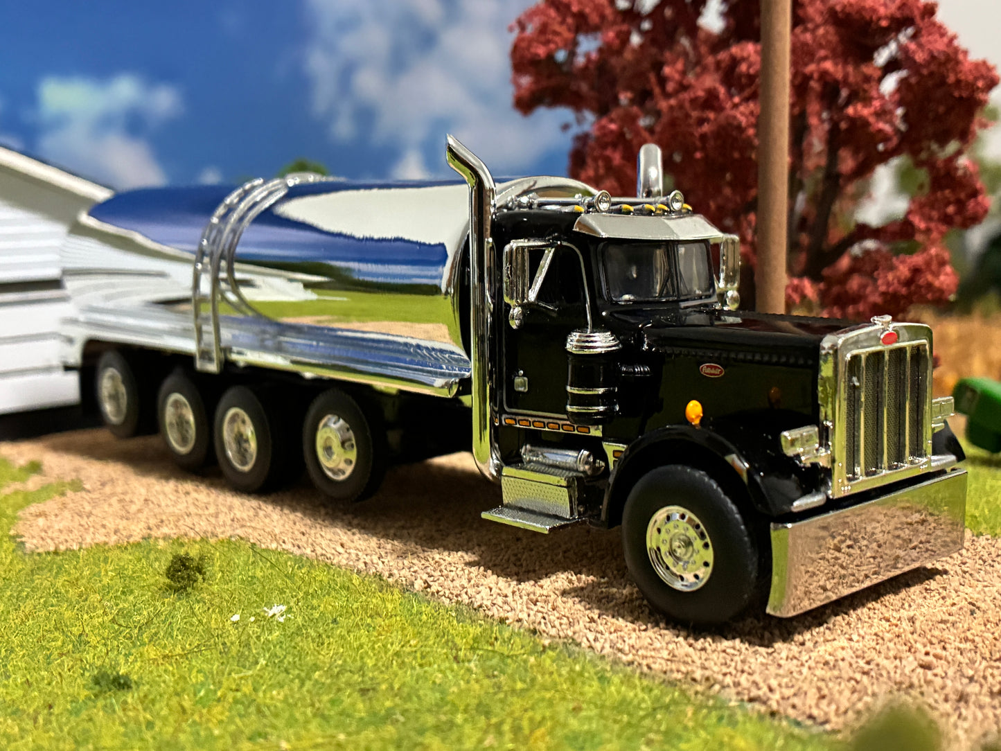 1/64 Milk Truck Quad Axle Peterbilt Truck Black