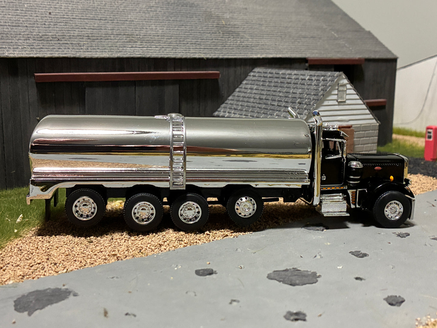 1/64 Milk Truck Quad Axle Peterbilt Truck Black