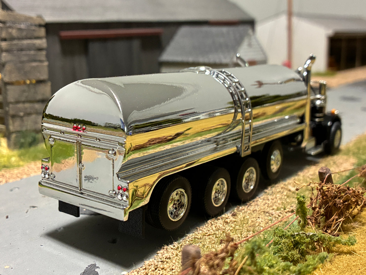 1/64 Milk Truck Quad Axle Peterbilt Truck Black