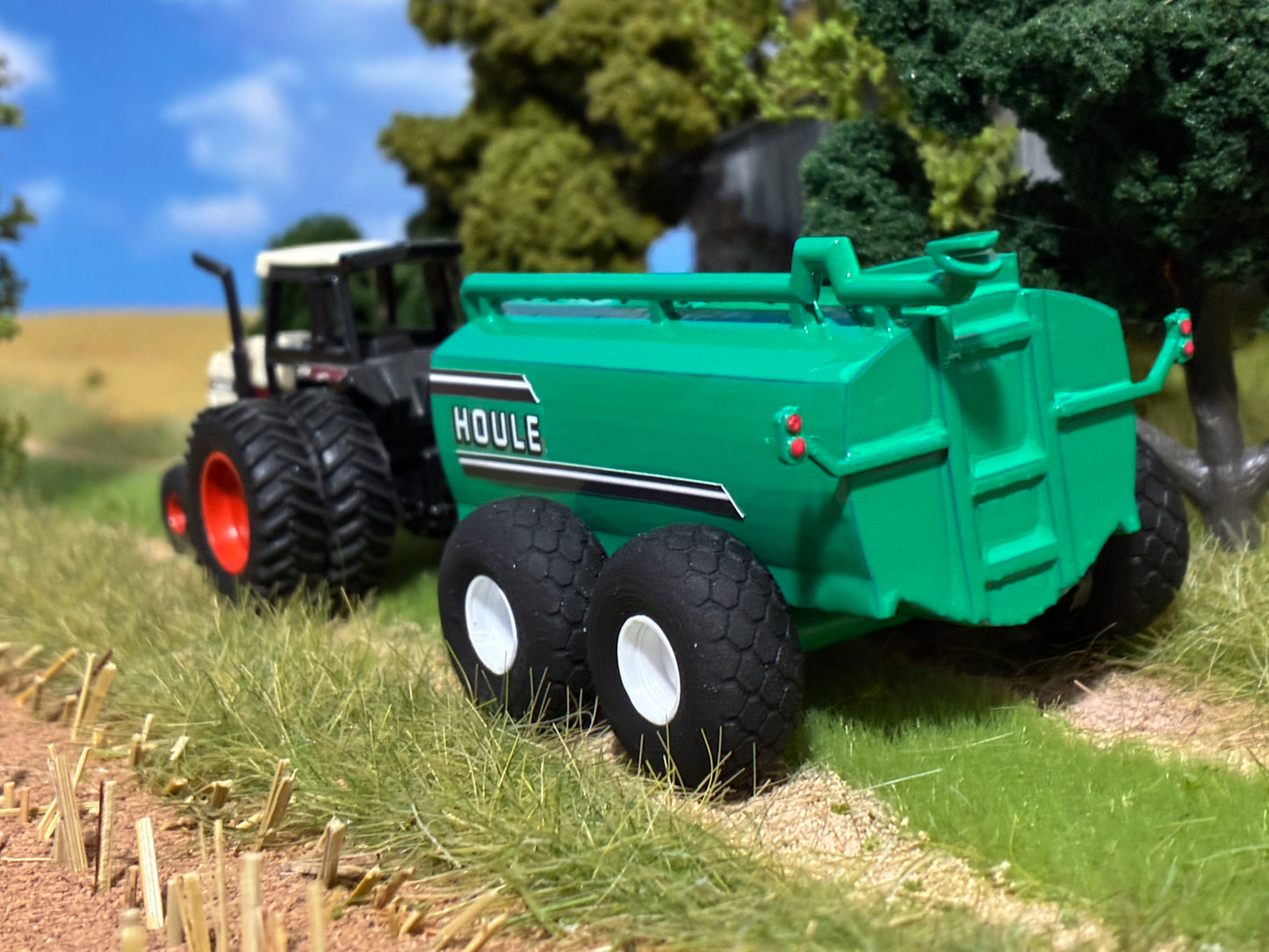 1/64 Liquid Manure Spreader 4,250 gallon Low Profile