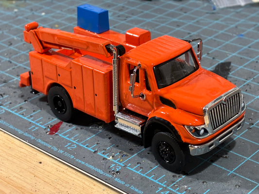 1/64 International WorkStar Service Truck Single Axle Orange