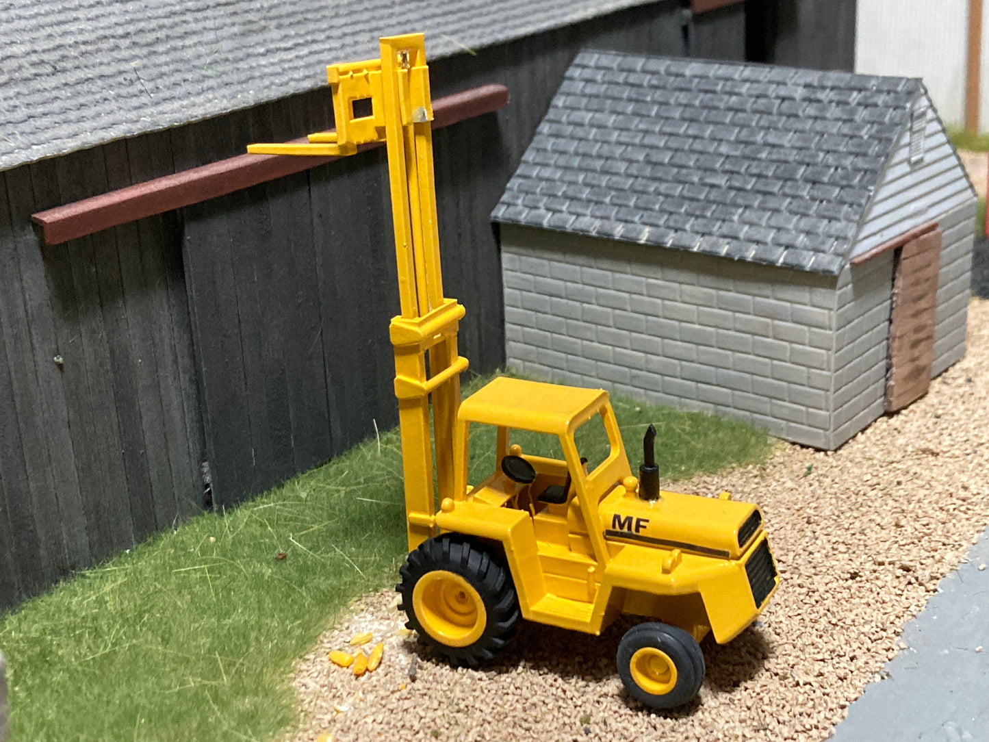 1/64 MF Off Road Fork Lift