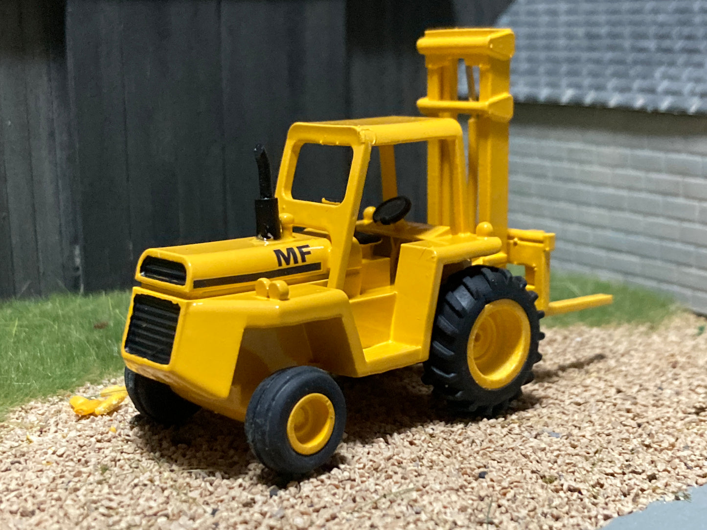 1/64 MF Off Road Fork Lift