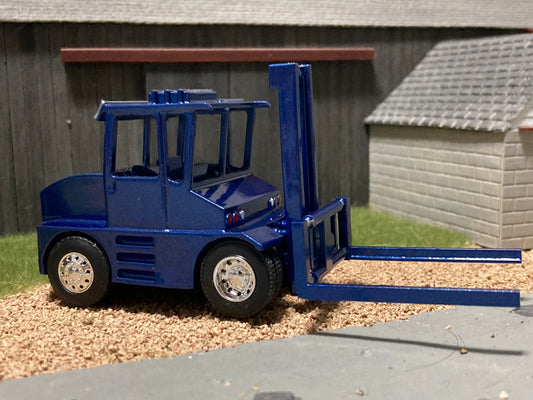 1/64 Hay Squeeze Blue