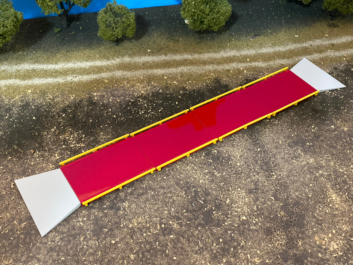 1/64 Truck Scale 70ft Red and Yellow