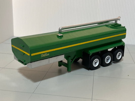 1/64 Diller Manure Spreader Trailer Tri Axle