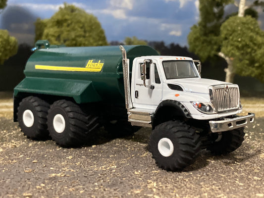 1/64 IH Workstar Floater Husky Manure Spreader Truck