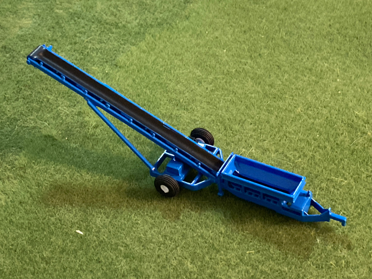 1/64 Fertilizer and Lime Conveyor Floater Loader