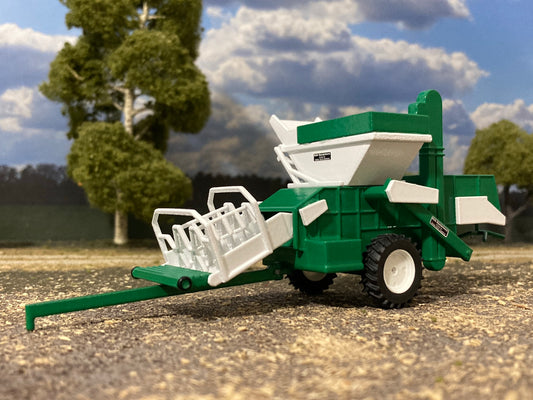 1/64 Bob Model 56 Edible Bean Combine Green