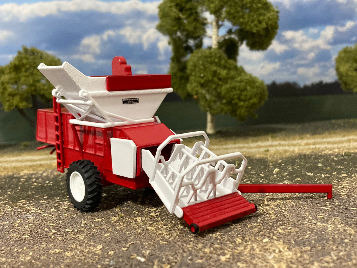 1/64 Bob Model 56 Edible Bean Combine Red